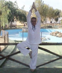 Maestro Felix Serrano, realizando un ejercicio tipico de Taeguk Ki Do, Durante un curso en Murcia. Maestro Felix Serrano, realizando un ejercicio tipico de Taeguk Ki Do, Durante un curso en Murcia.